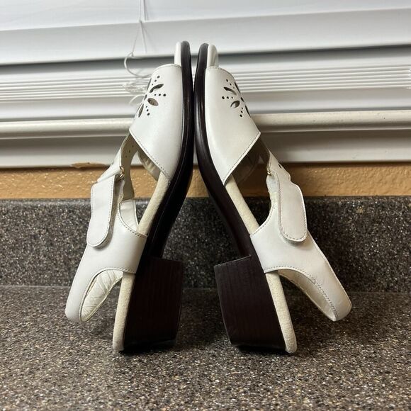 SAS Tripad Comfort Womens 10M White Leather Sandals Low Heel Open Toe Sling Back - Picture 5 of 11